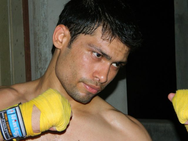 boxer wearing handwraps